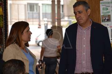 Presentación del calendario solidario 2010 en el Mercado Municipal de Telde (Foto TA)
